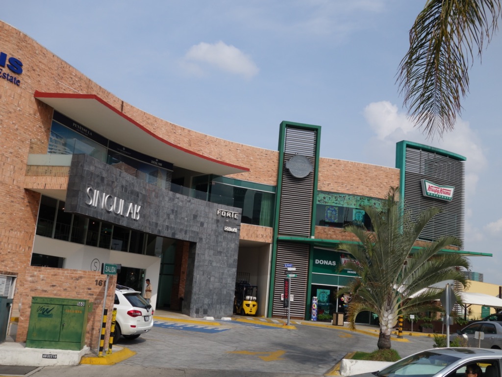 Plaza junto a Andares